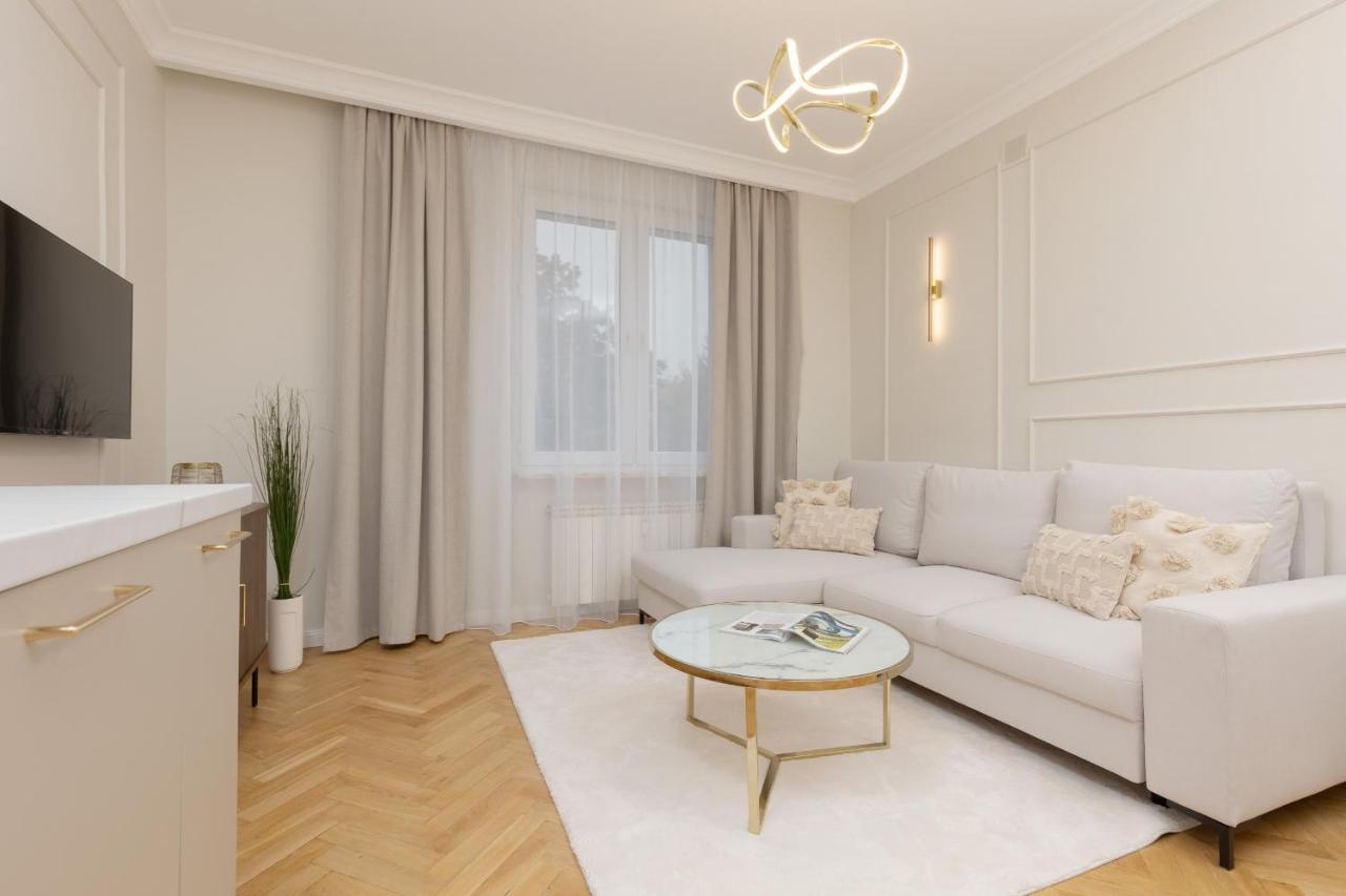 Bright & Elegant By Renters Warsaw